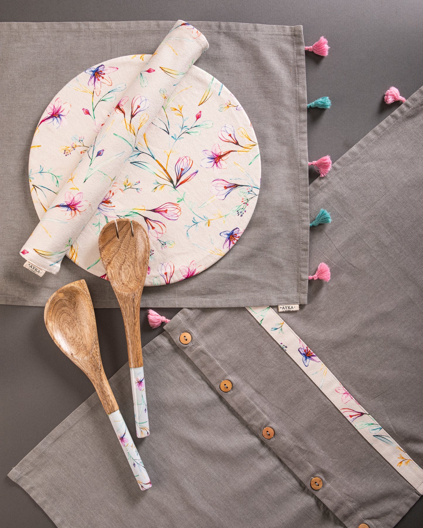 Table Mat With Tassels - Grey