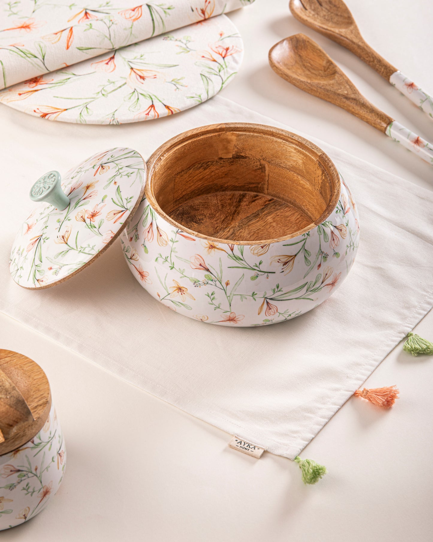 Bowl With Lid And Spoon Set - White